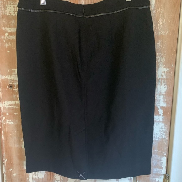 Black Talbots skirt - Picture 3 of 3